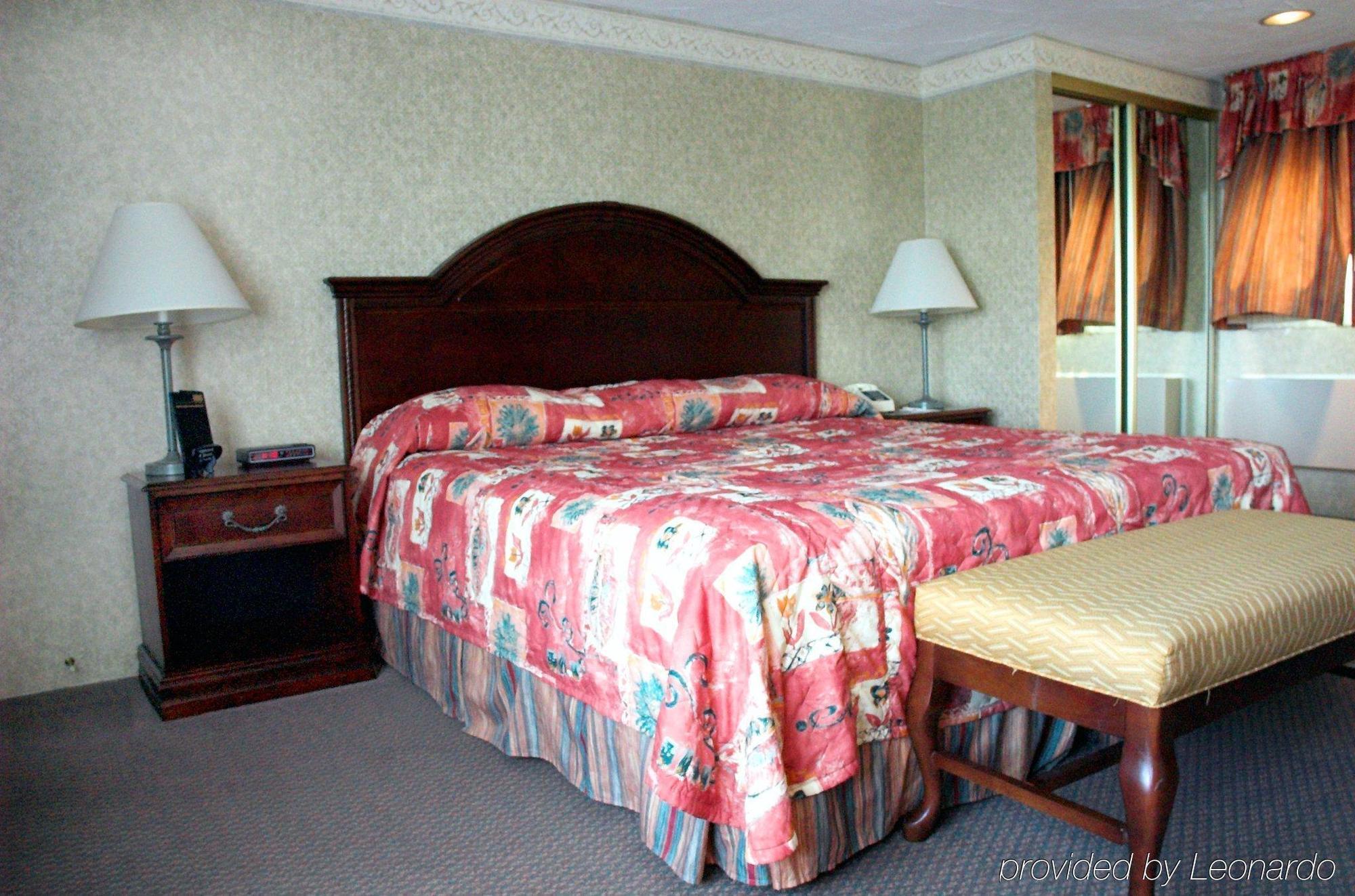 The Seaglass Inn & Spa Provincetown Room photo